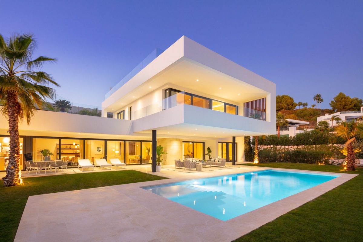  Brand New Contemporary Villa
