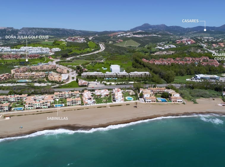 Solemar in Casares Playa: Uw Droomwoning Tussen Zee en Golfbaan
