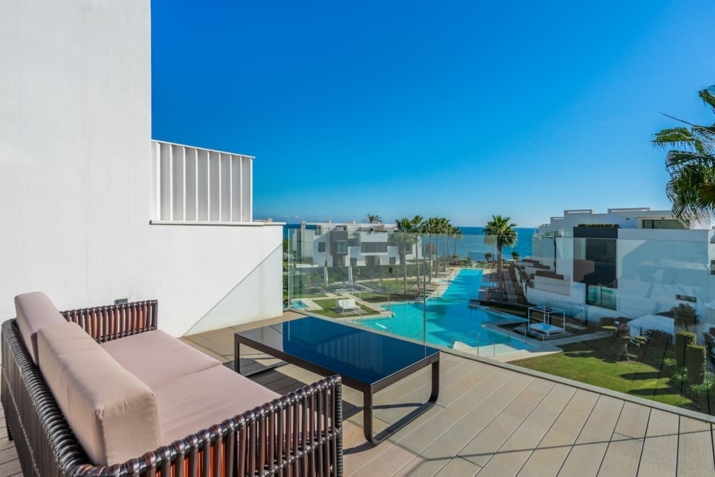 The Island 29 - D2846 - Townhouse Estepona 5 | MDR Luxury Homes The Island Townhouse: Frontline Beach Luxury Townhouse in Estepona
