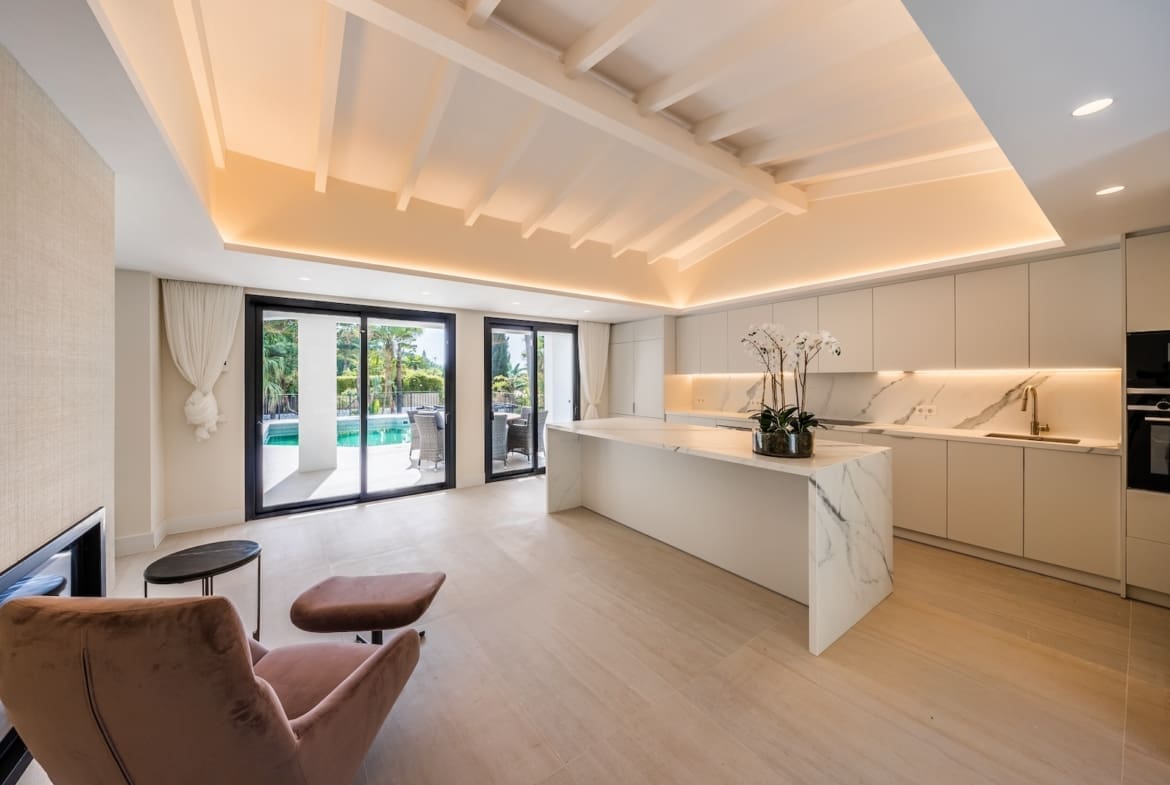 Villa Serenidad: Exclusieve Luxe Villa in El Paraiso, Estepona