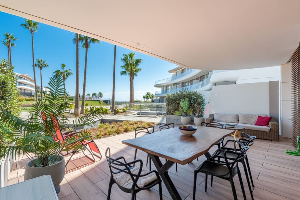 Tuinappartement The Edge Uw Luxueuze Strandresidentie in Estepona | MDR Luxury Homes Garden Apartment The Edge: Your Luxurious Beach Residence in Estepona