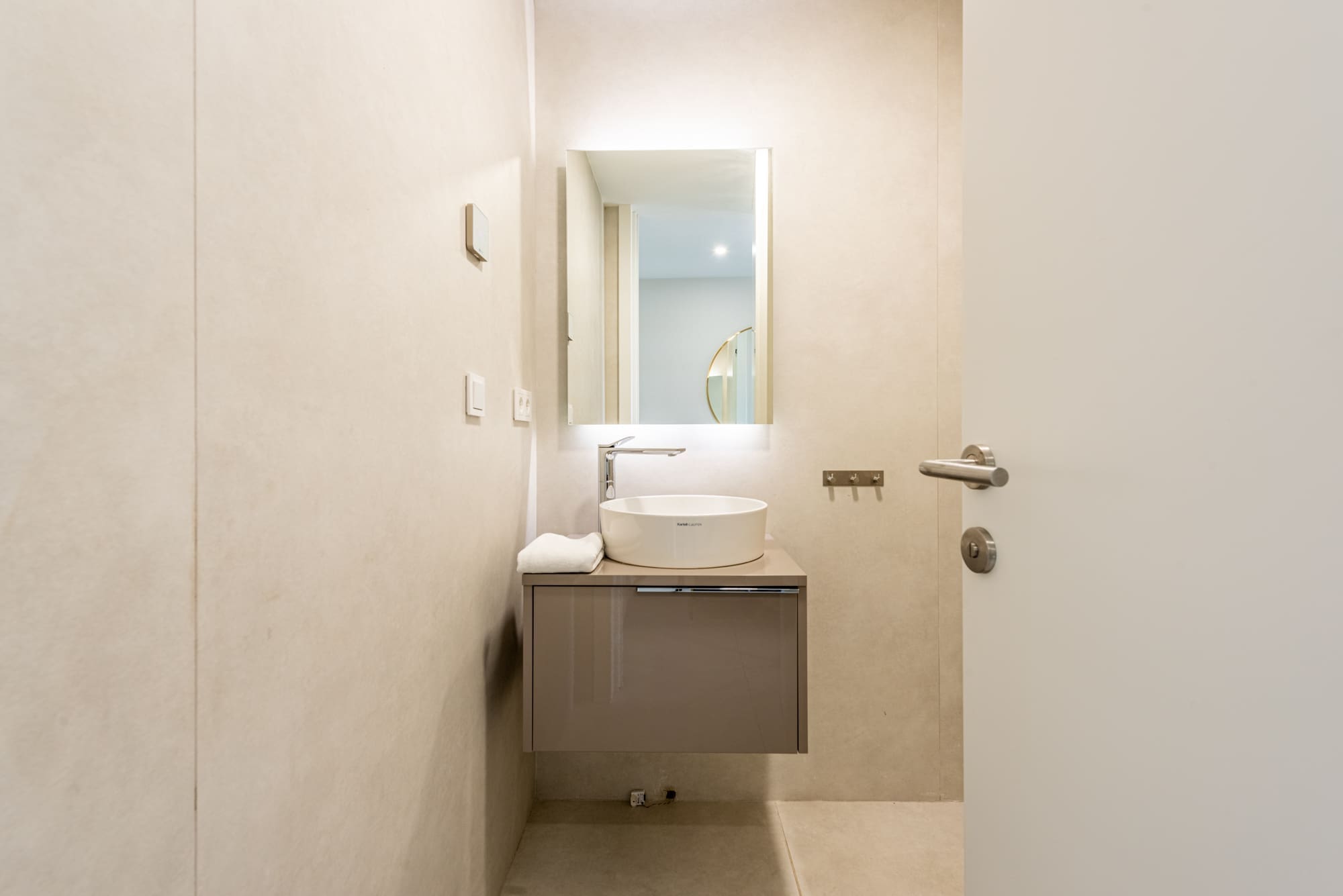 Tuinappartement The Edge: Uw Luxueuze Strandresidentie in Estepona