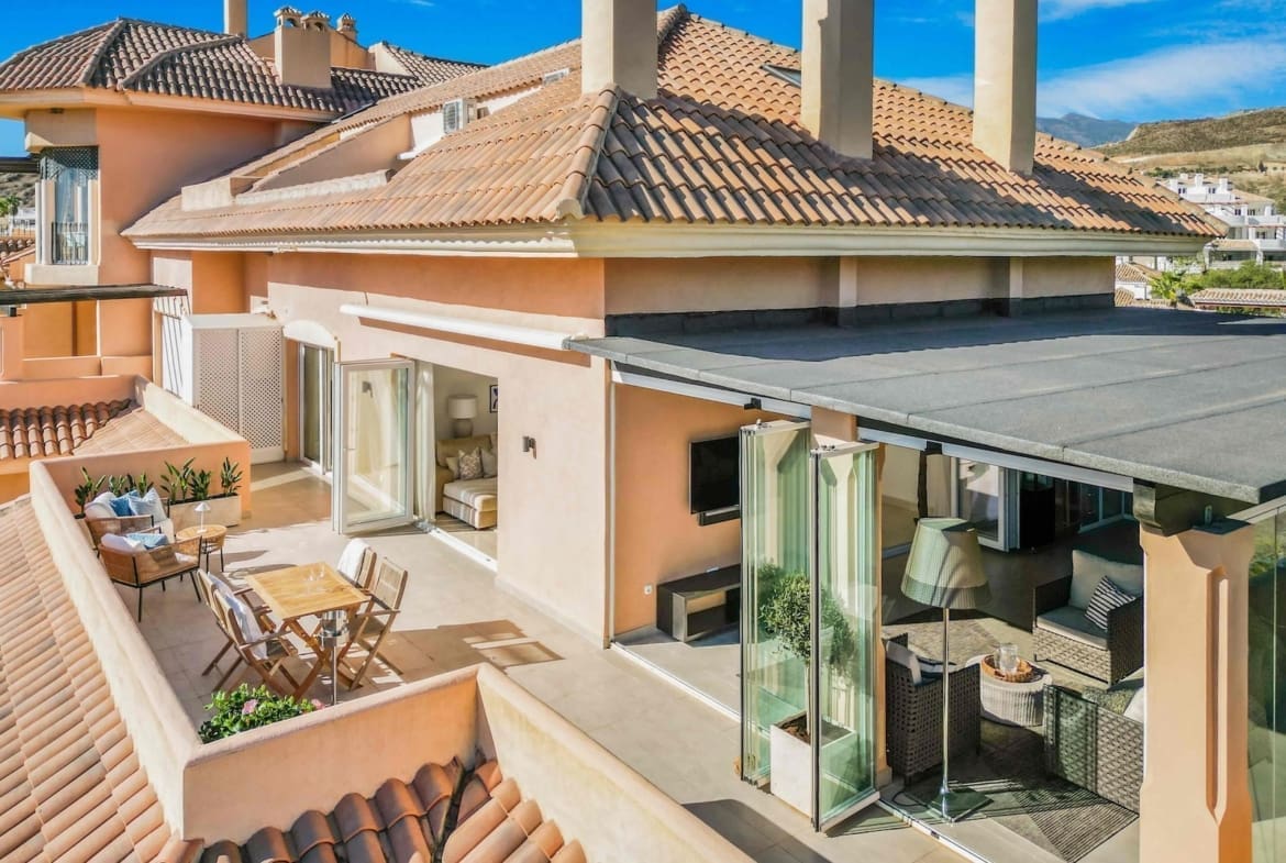 Aloha Hill Club duplex penthouse Nueva Andalucia
