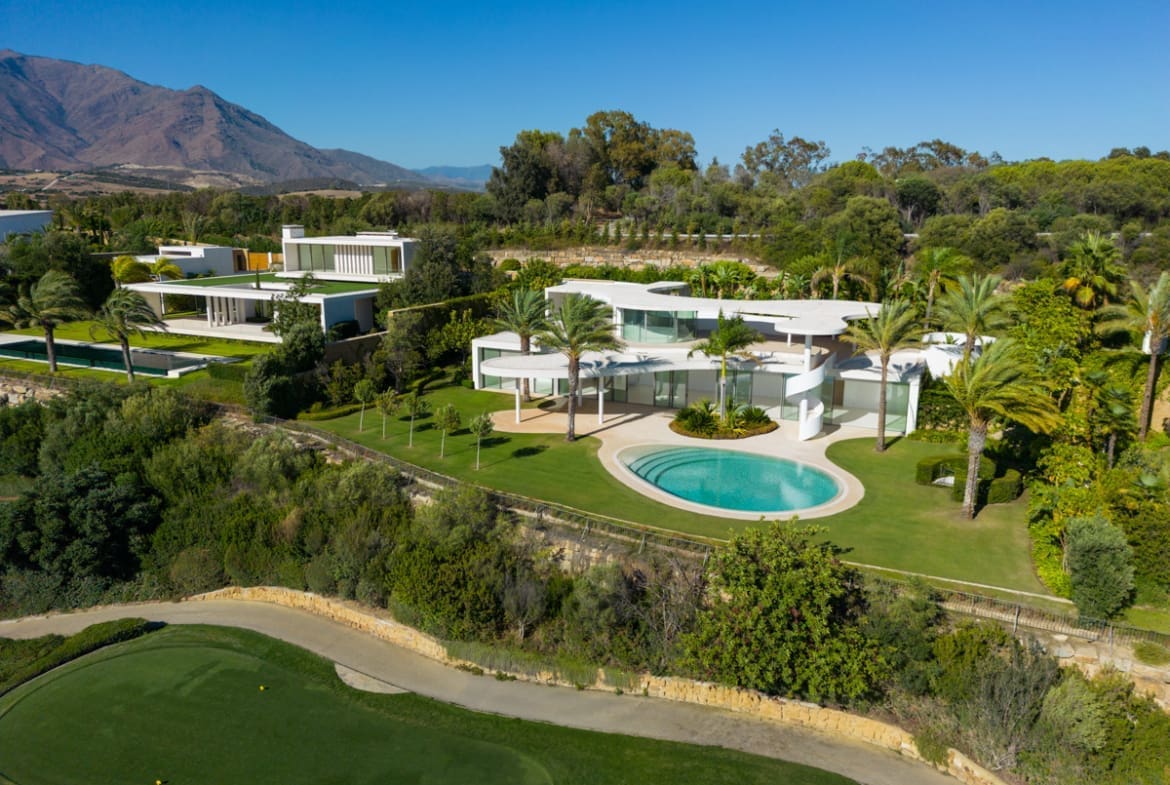 FINCA CORTESIN – GOLF SIDE VILLA 7 _DJI_0067-Edit Villa Luminosa: Luxe en Licht in Finca Cortesin