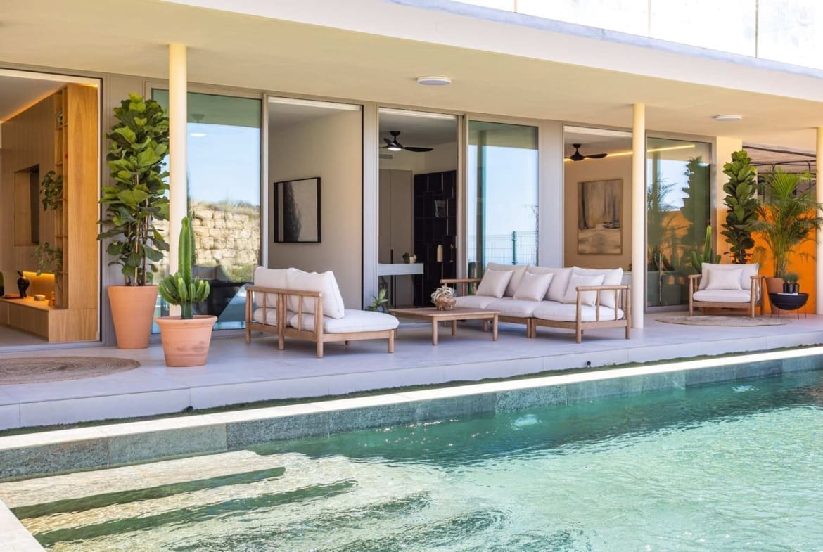 Sixteen plus collection 16+ collection Mijas