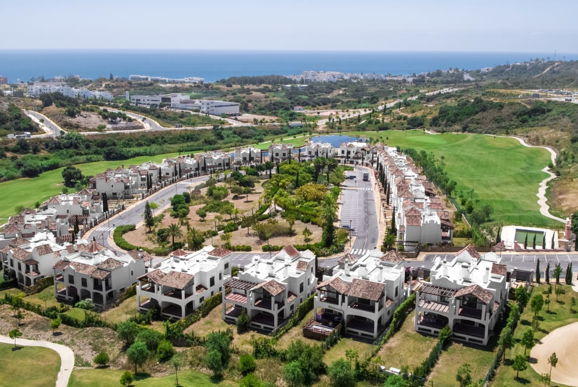 AZATA GOLF VILLAS Estepona