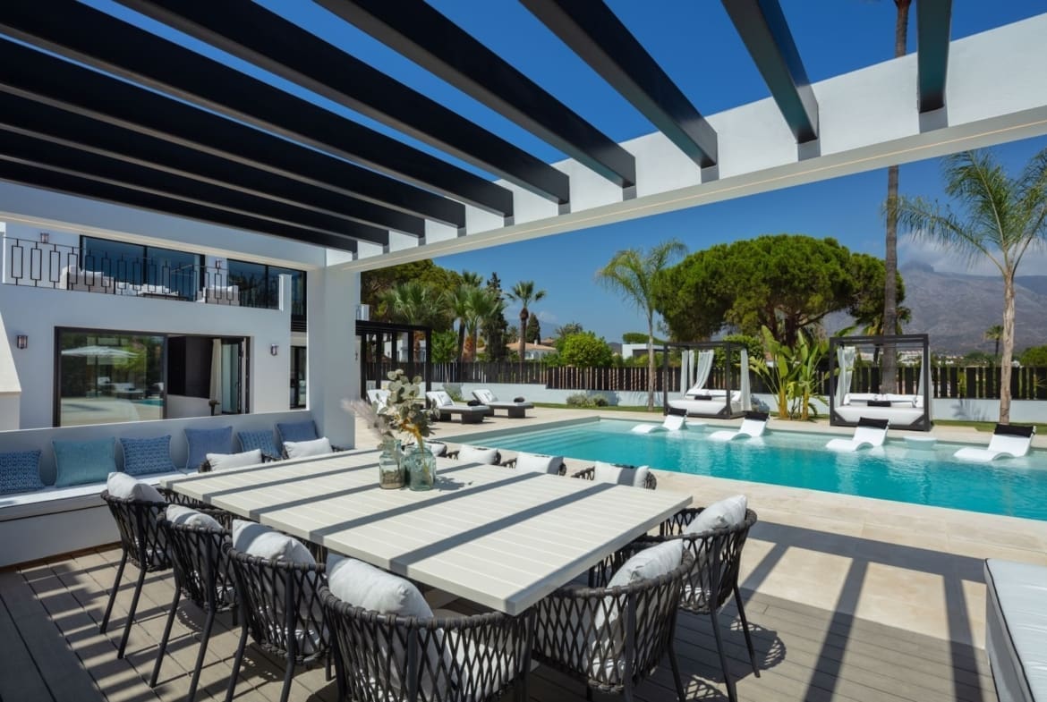 Villa Rosas: Luxe 5-Slaapkamer Golfvilla in Nueva Andalucía