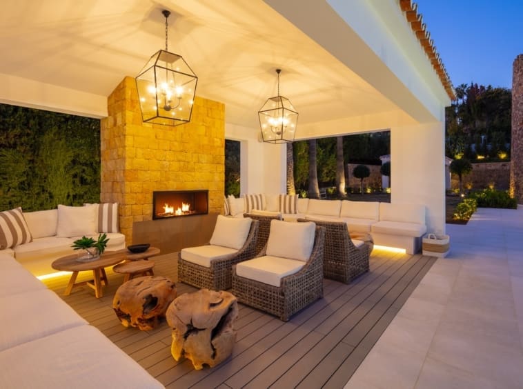 Villa Elisia: Adembenemende Moderne Villa met Luxe Voorzieningen in Nueva Andalucia MDRB Luxury Homes