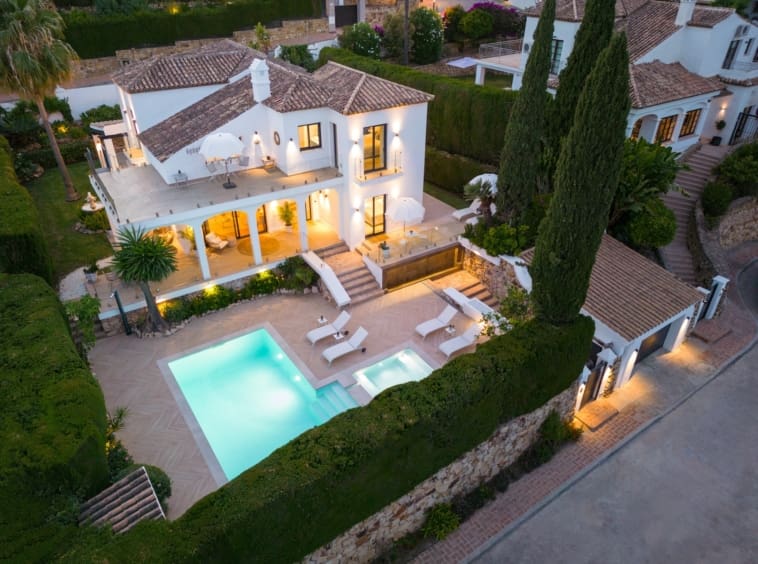 Villa Hibisco: Luxe Mediterrane Villa in Nueva Andalucia - MDR Luxury Homes