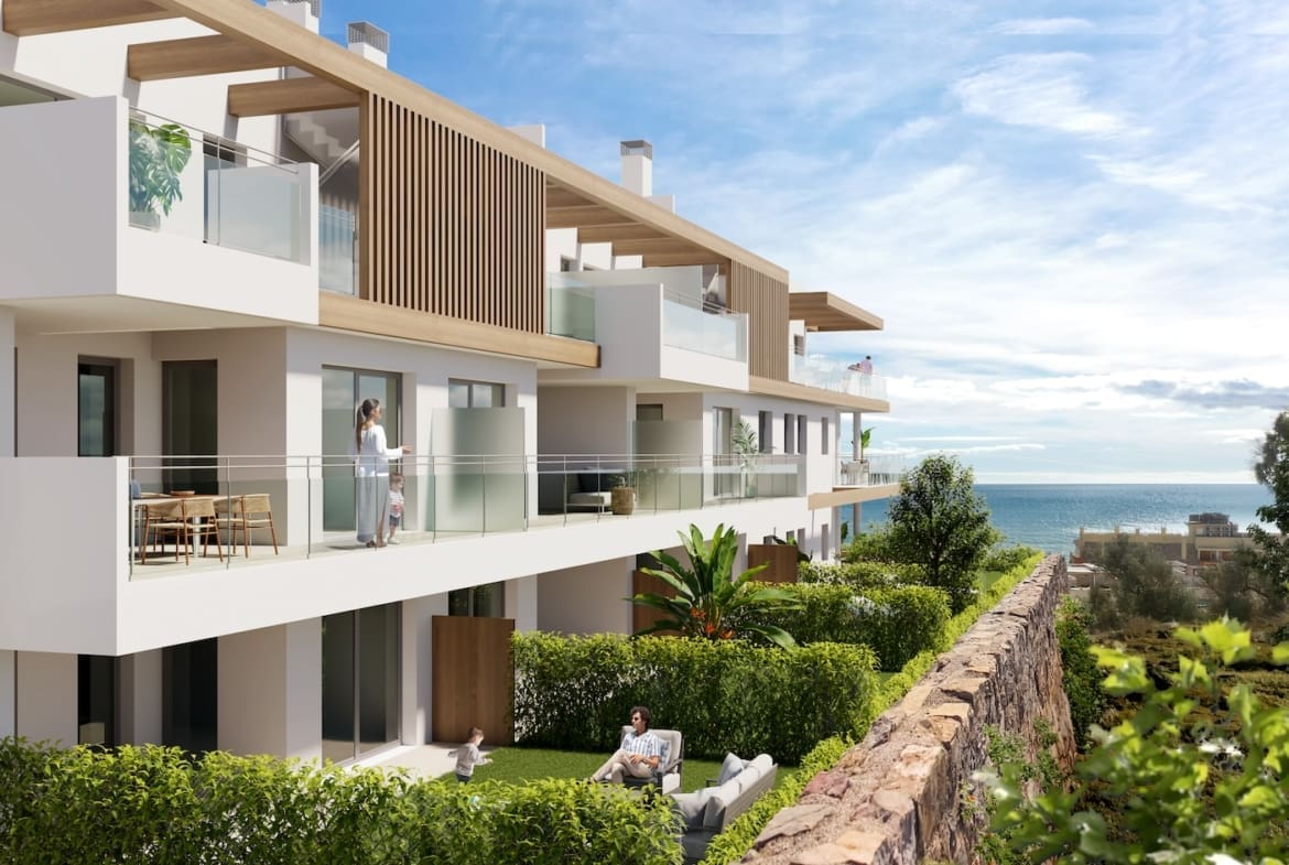 Alba Homes RdV_Fachada y mar Alba Homes: Uw Droomwoning met Adembenemend Zeezicht in Rincón de la Victoria