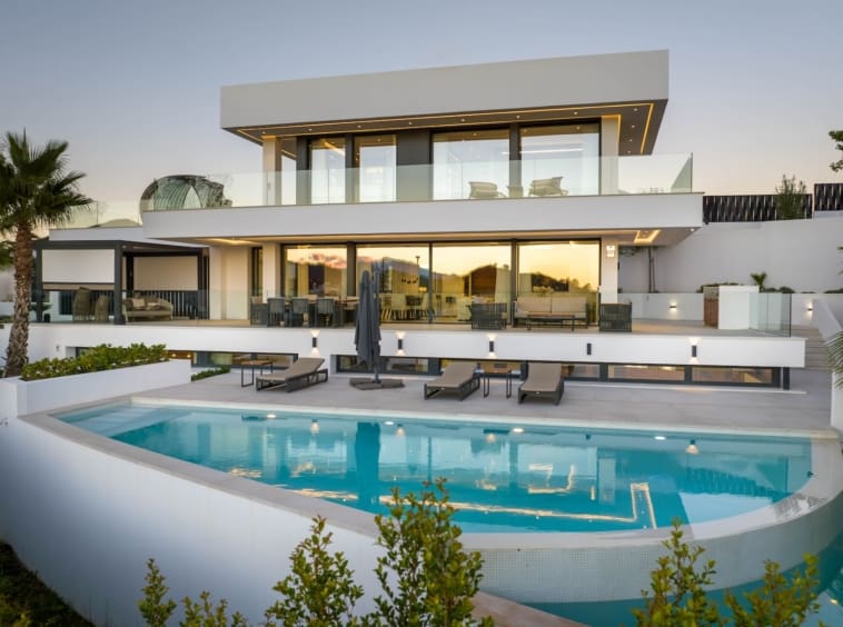 Welkom bij Villa Zephyr Uw Veilige Haven van Luxe in Nueva Andalucía Marbella - MDR Luxury Homes