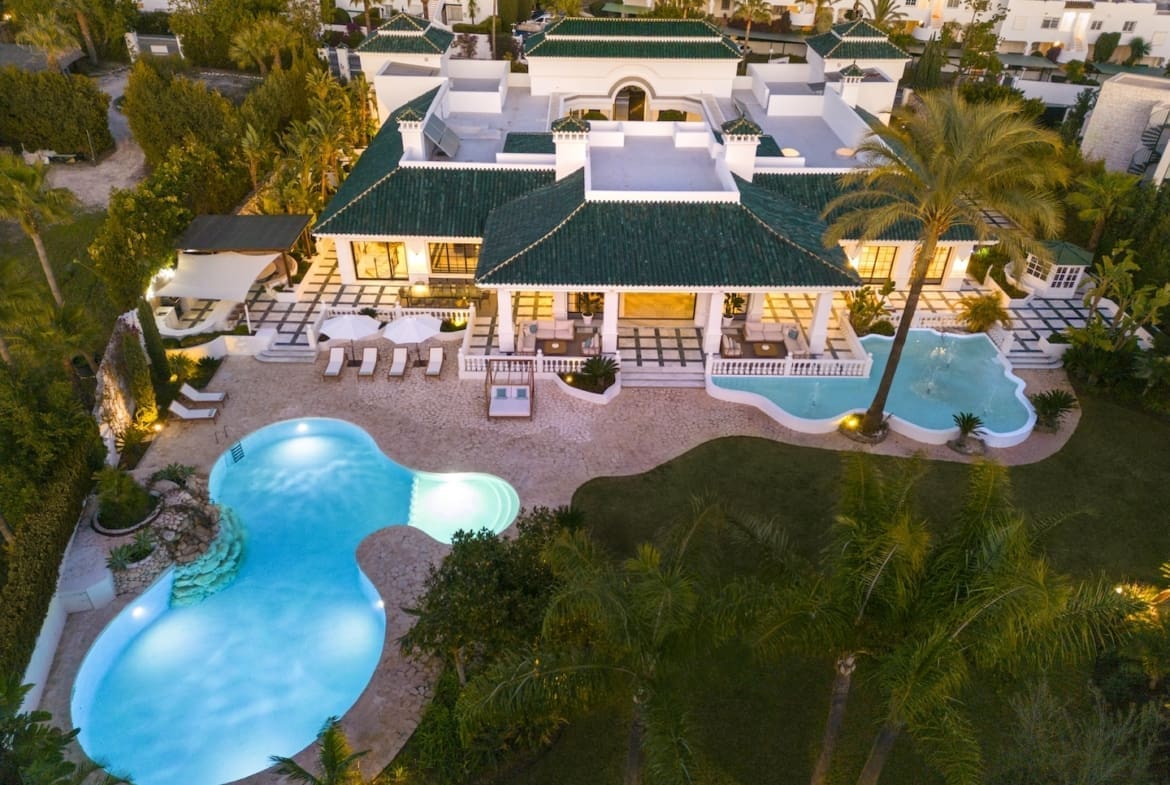 Luxe Alhambra Palace in Nueva Andalucía Spanje - MDR Luxury Homes