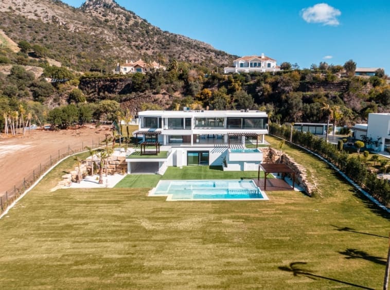 Villa Marbella golf club resort - MDR Luxury Homes