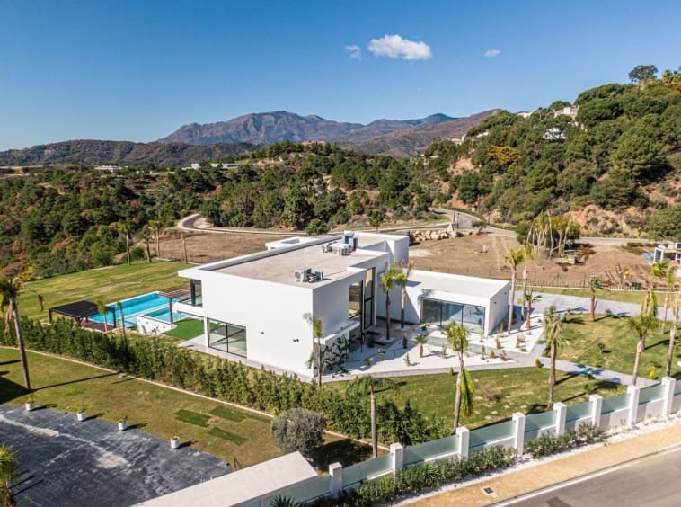 Villa Marbella golf club resort - MDR Luxury Homes