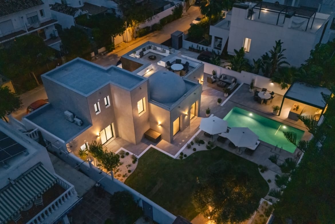 Villa Simone – Luxe Villa te Koop in Nueva Andalucía – MDR Luxury Homes Villa Simone - Luxe Villa te Koop in Nueva Andalucía - MDR Luxury Homes