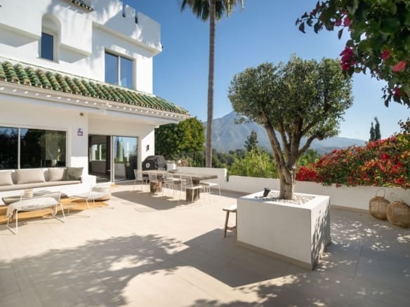 Luxe Stadswoning Casa Vista Maravilla in Nueva Andalucia te koop - MDR Luxury Homes