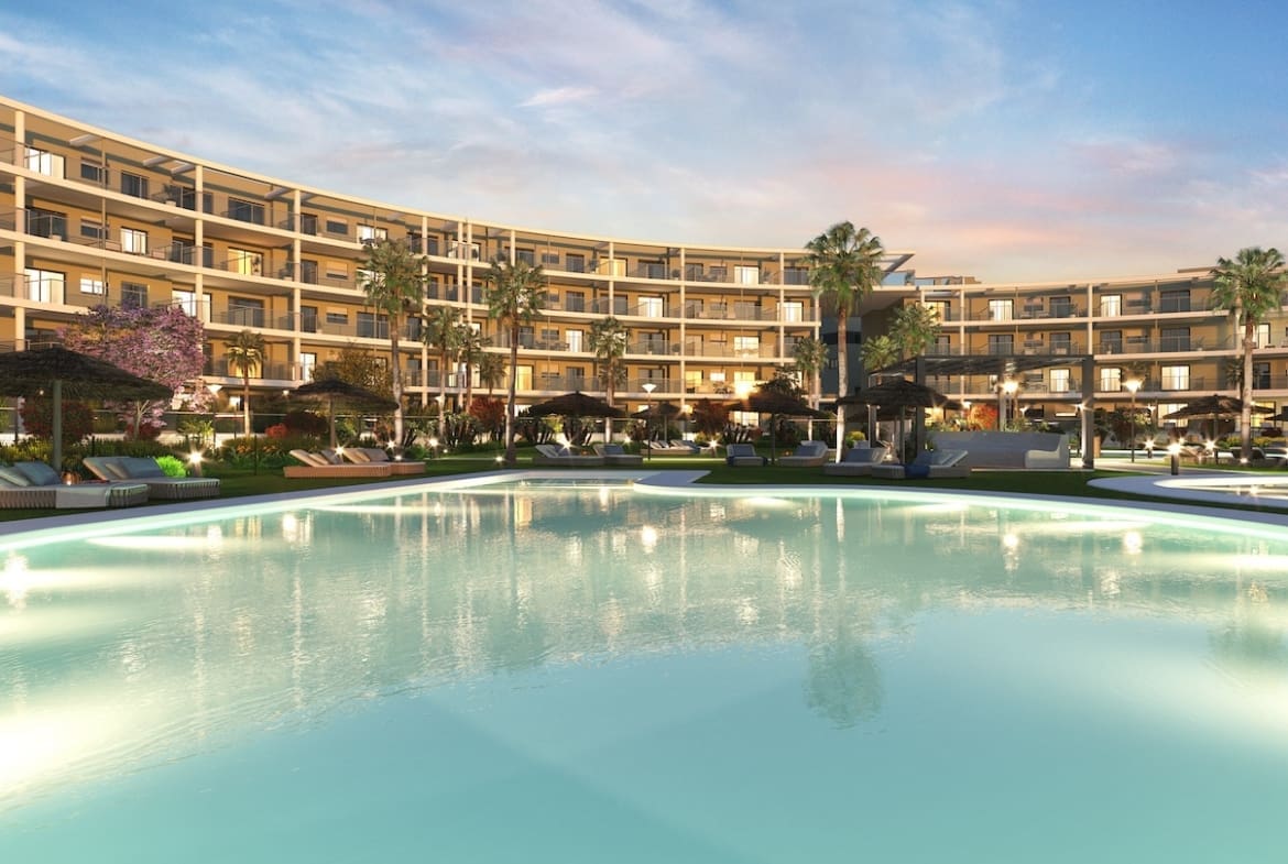 Luxe Woningen bij Amphora Beach Residences – Tweede Lijn van het Strand in Manilva – MDR Luxury Homes piscinas_tarde Luxe Woningen bij Amphora Beach Residences - Tweede Lijn van het Strand in Manilva - MDR Luxury Homes