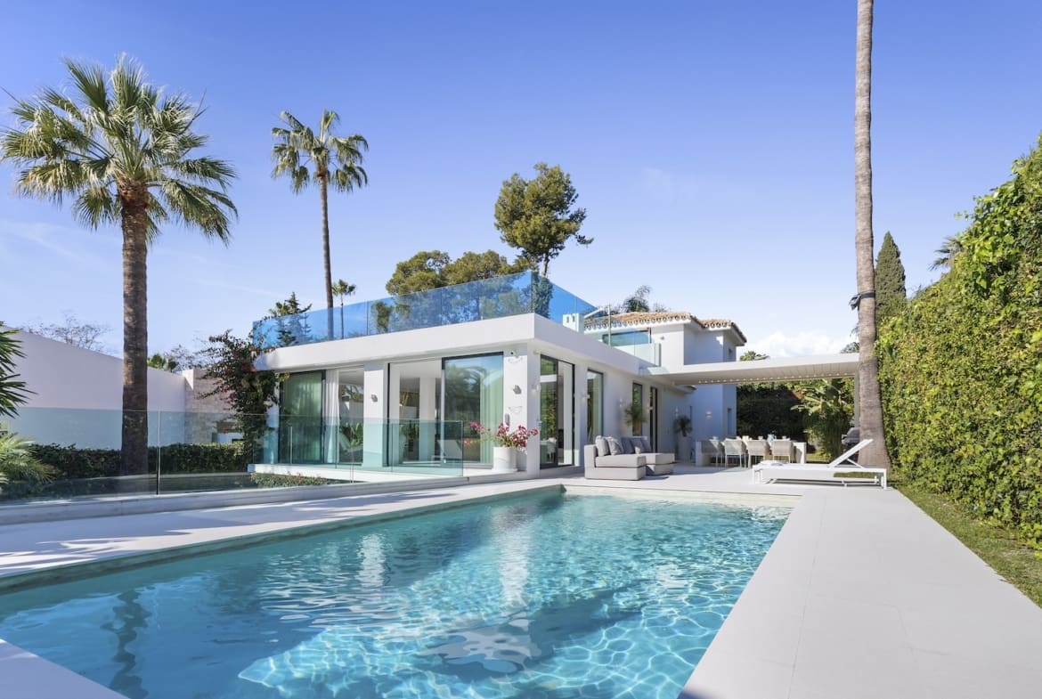 Villa Las Brisas - Luxe Wonen in het Hart van Nueva Andalucía - MDR Luxury Homes