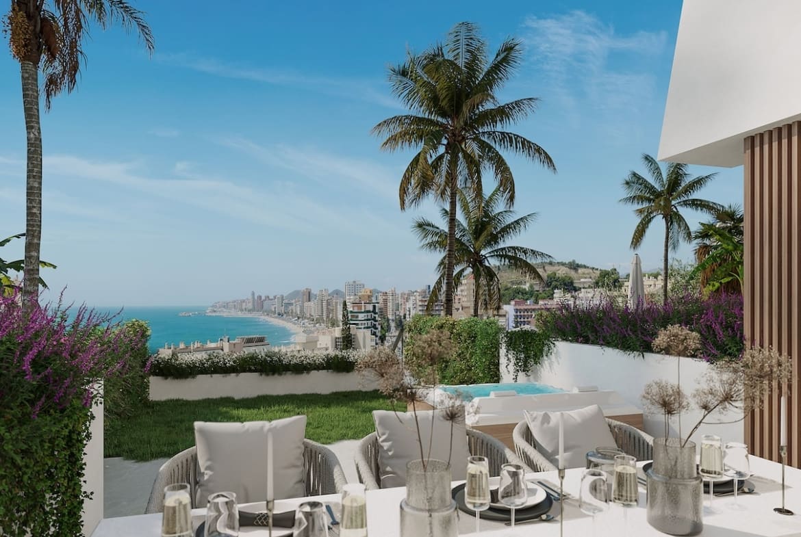 Luxe Woningen met Zeezicht in Azure Bay Fuengirola - MDR Luxury Homes