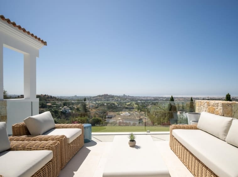 Villa Amara - Luxe nieuwbouw villa te koop in El Herrojo La Quinta Benahavis - MDR Luxury Homes