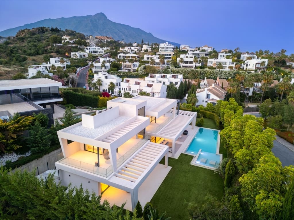 Villa Gardenia in Nueva Andalucia: Luxe Villa in Golf Vallei | MDR Luxury Homes Villa Gardenia in Nueva Andalucia: Luxe Villa in Golf Vallei
