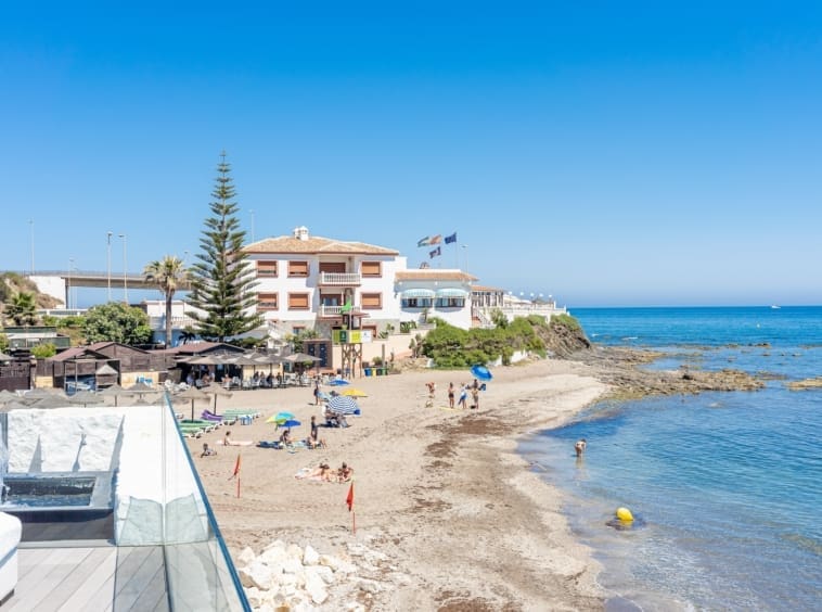 Luxe Strandvilla Paradise Mijas aan de Costa del Sol te koop - MDR