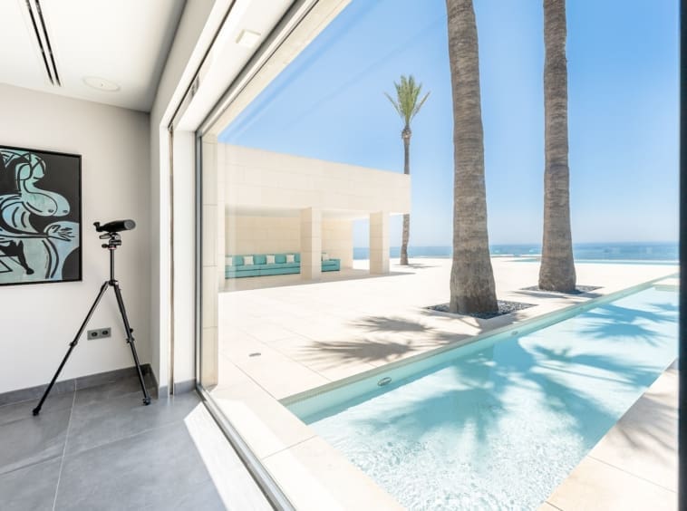 Luxe Strandvilla Paradise Mijas aan de Costa del Sol te koop - MDR