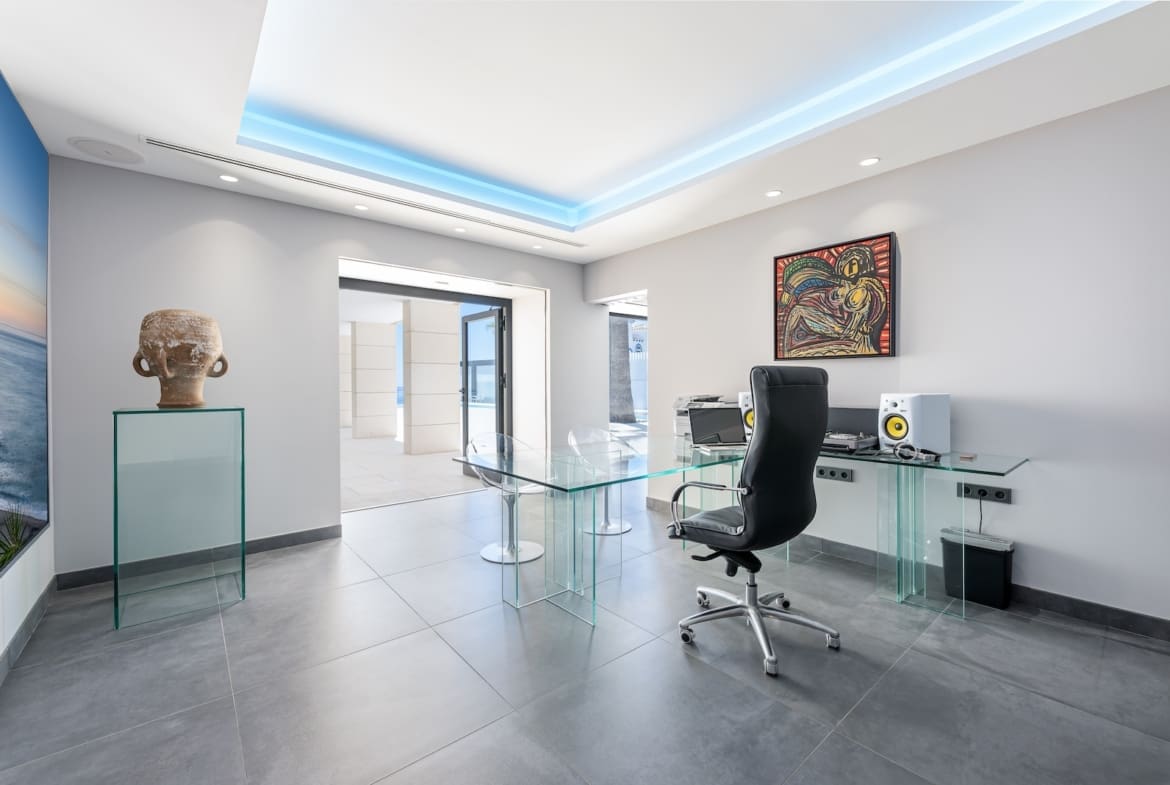 Luxe Strandvilla Paradise Mijas aan de Costa del Sol te koop - MDR