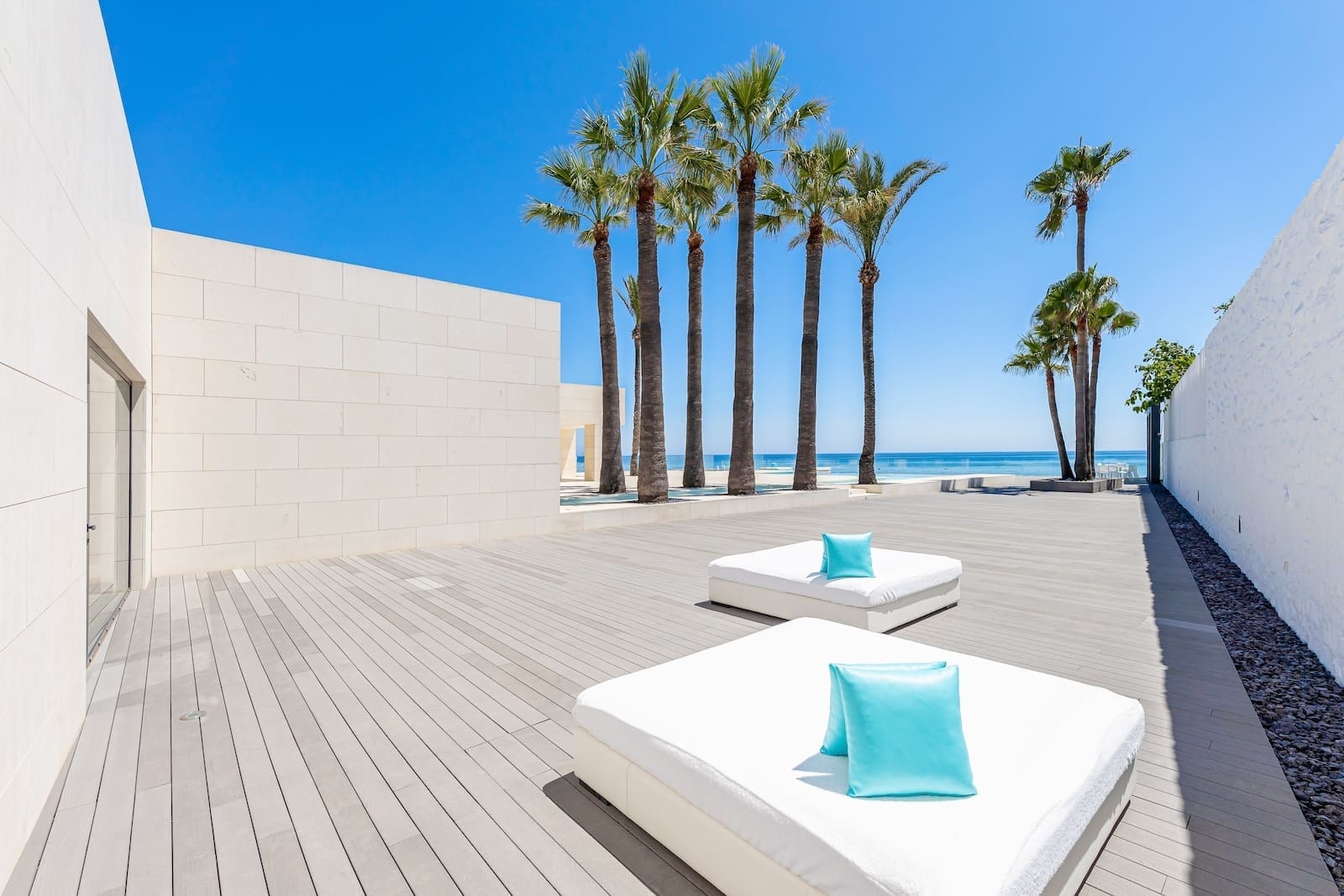 Luxe Strandvilla Paradise Mijas aan de Costa del Sol te koop - MDR