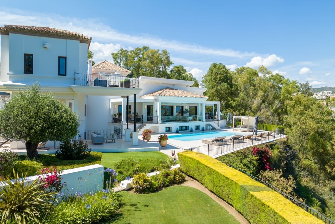Villa Olivia - Magnificent luxury grand villa with panoramic views in El Herrojo Alto, La Quinta, Benahavís