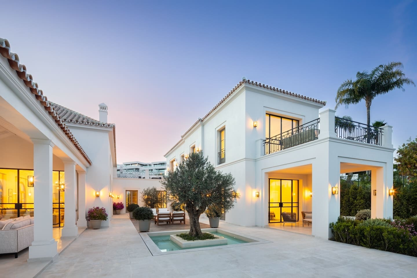 Villa Tuscany Luxe en Rust in La Cerquilla Marbella - MDR Luxury Homes