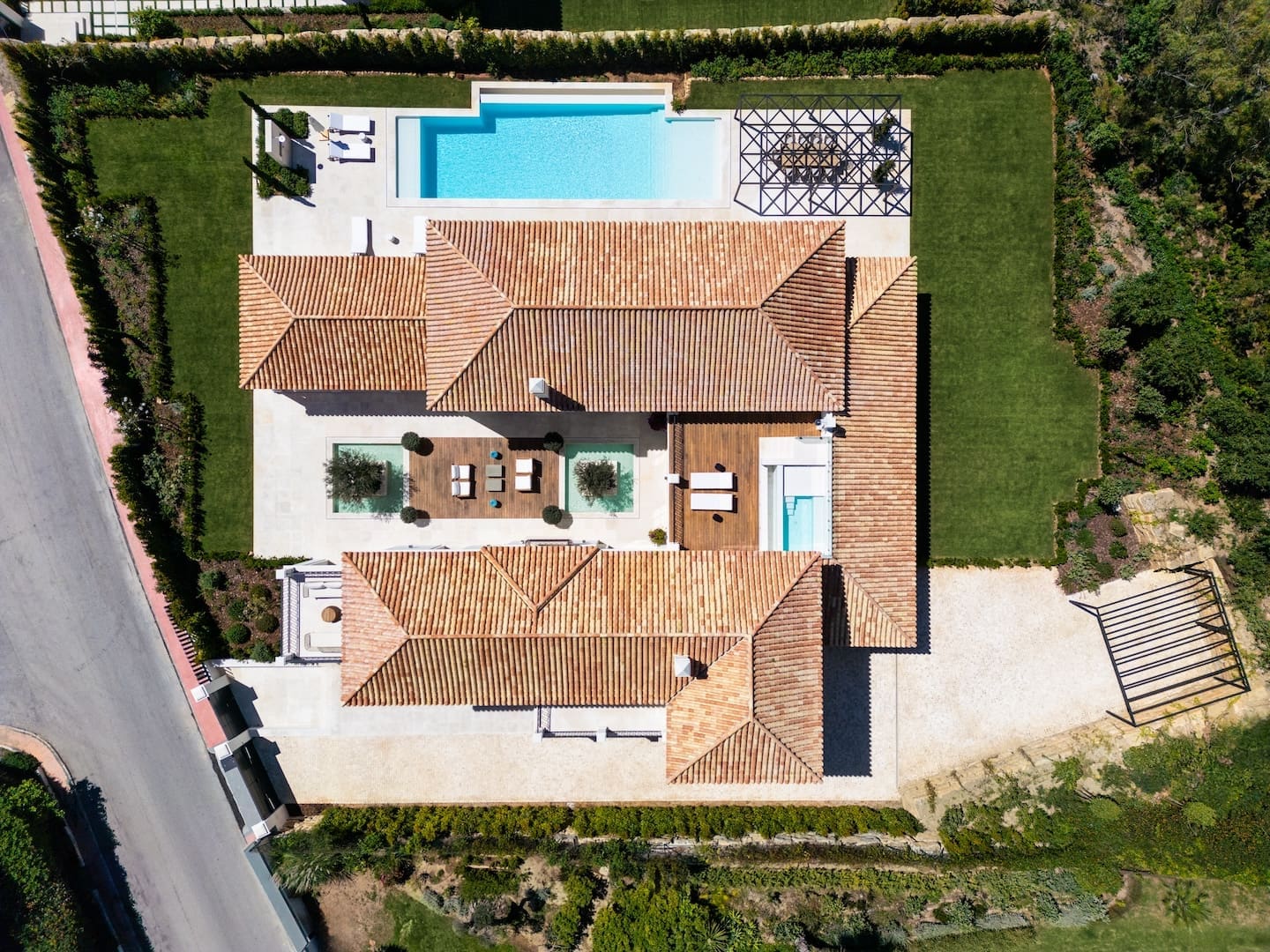 Villa Tuscany Luxe en Rust in La Cerquilla Marbella - MDR Luxury Homes