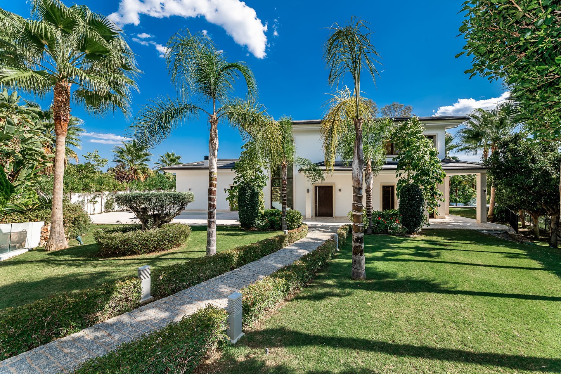 Luxueuze Villa Maria te koop in Los Naranjos Nueva Andalucia - MDR Luxury Homes