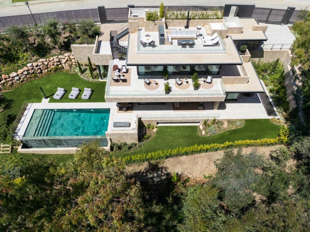 Villa Selene Moderne Luxe Villa in La Cerquilla Marbella te koop - MDR Luxury Homes 03 | MDR Luxury Homes Villa Selene Moderne Luxe Villa in La Cerquilla Marbella te koop - MDR Luxury Homes