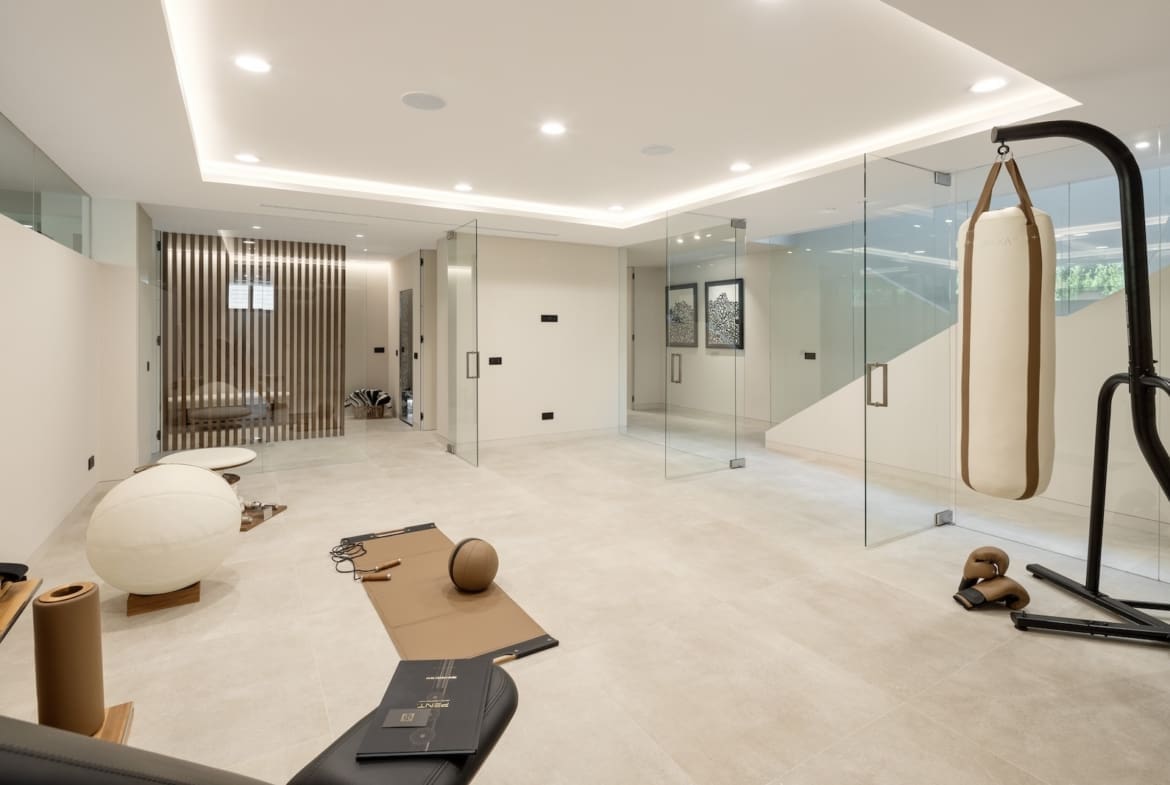 Villa Selene Moderne Luxe Villa in La Cerquilla Marbella te koop - MDR Luxury Homes