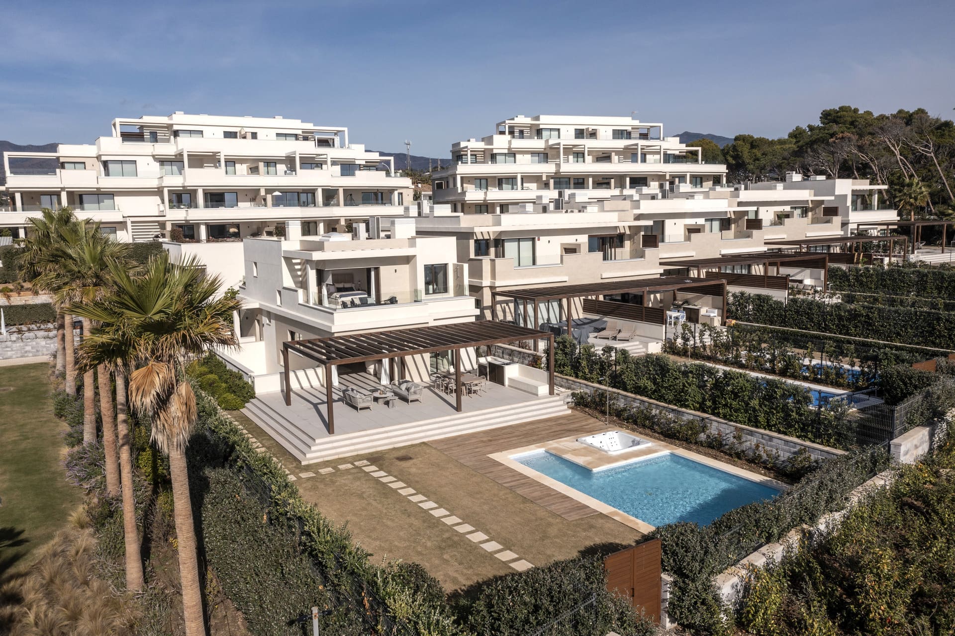 Beachfront villa for sale in Velaya Estepona - MDR Luxury Homes