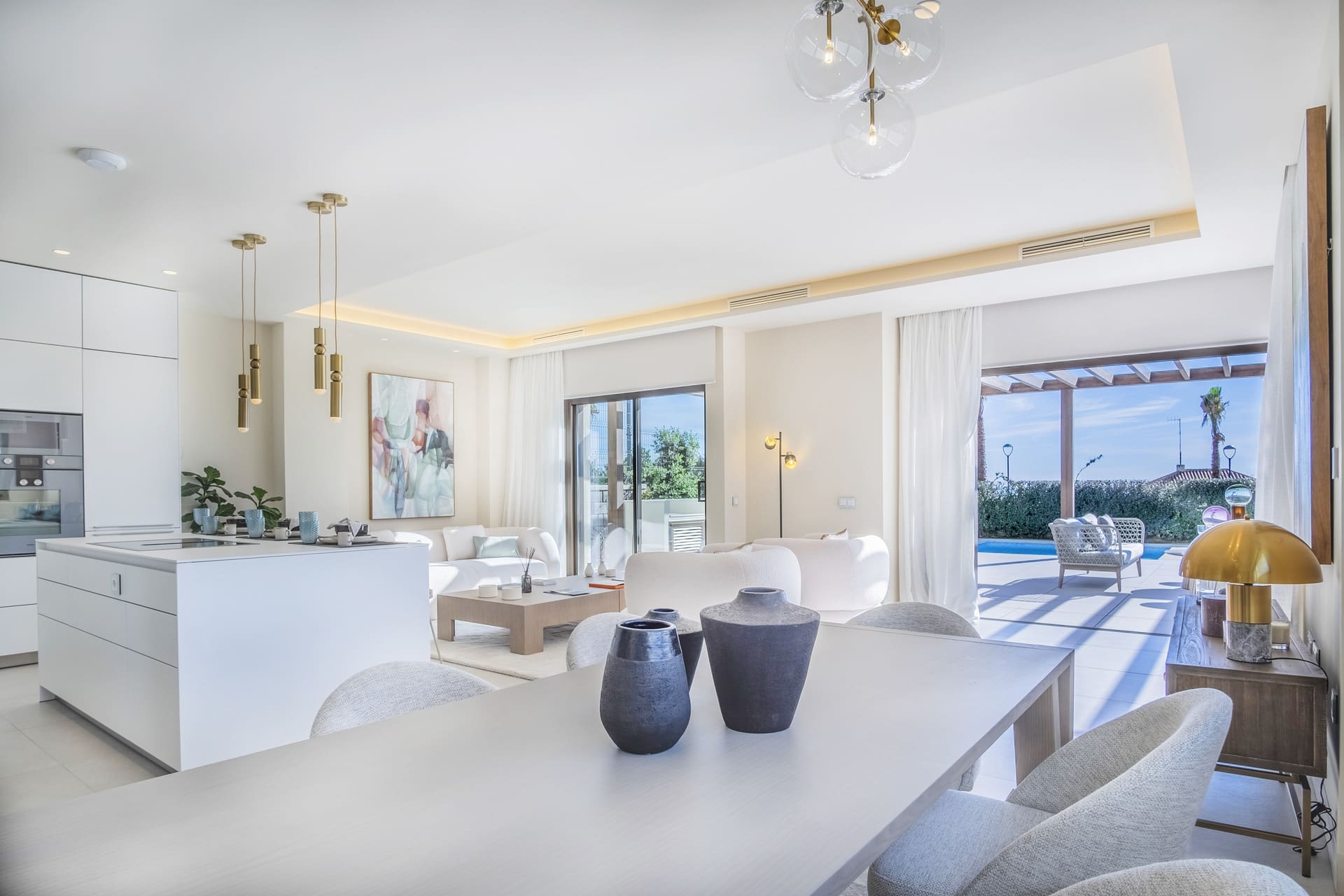 Beachfront villa for sale in Velaya Estepona - MDR Luxury Homes