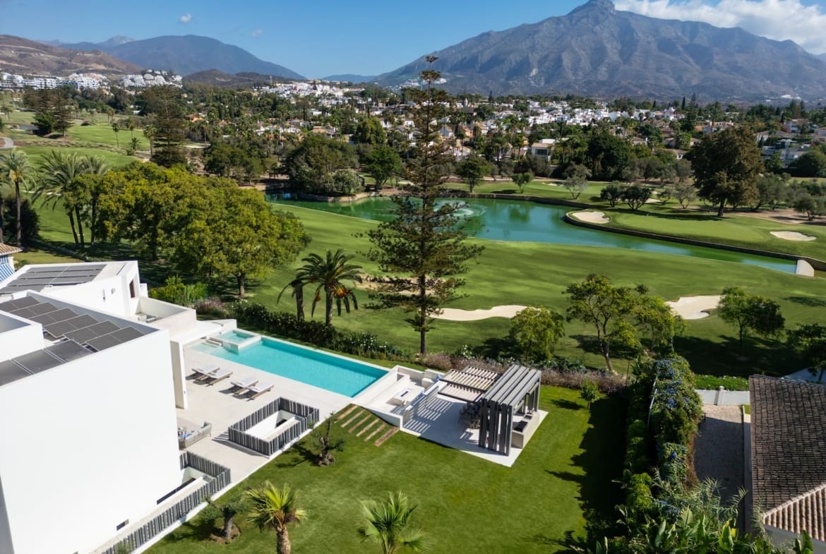 Villa Imagine Exclusieve Golf Front Villa in Las Brisas Marbella for sale – MDR Luxury Homes 05 Villa Imagine Exclusieve Golf Front Villa in Las Brisas Marbella for sale - MDR Luxury Homes