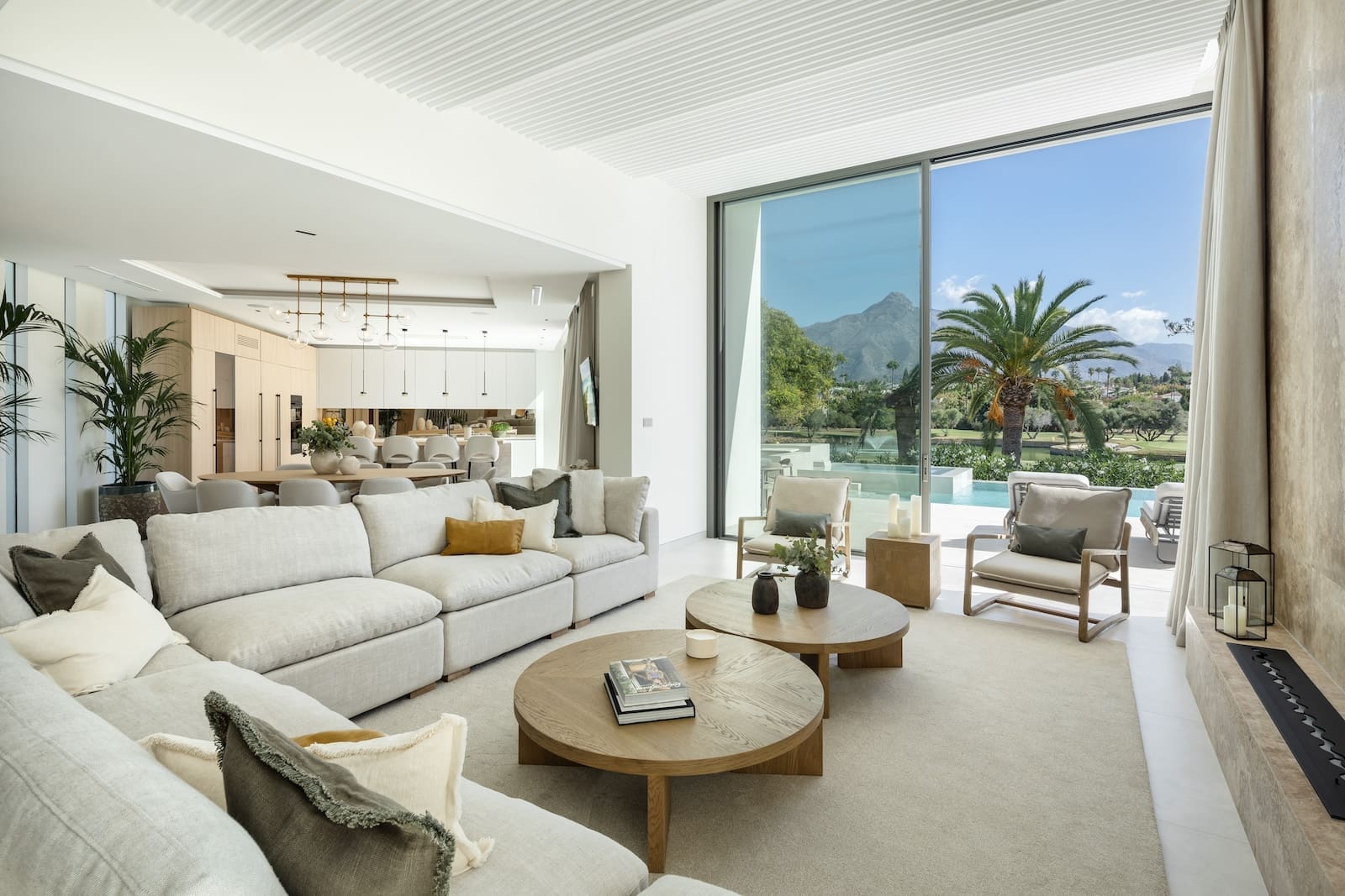 Villa Imagine Exclusieve Golf Front Villa in Las Brisas Marbella for sale - MDR Luxury Homes