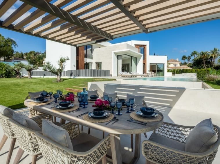 Villa Imagine Exclusieve Golf Front Villa in Las Brisas Marbella for sale - MDR Luxury Homes