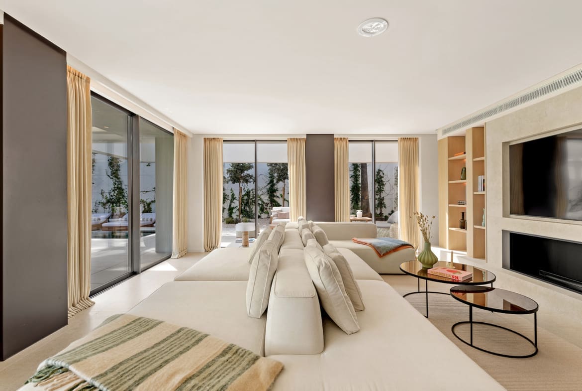 Frontline Golf Villa Casa Tesalia Luxury home in Los Naranjos - MDR Luxury Homes