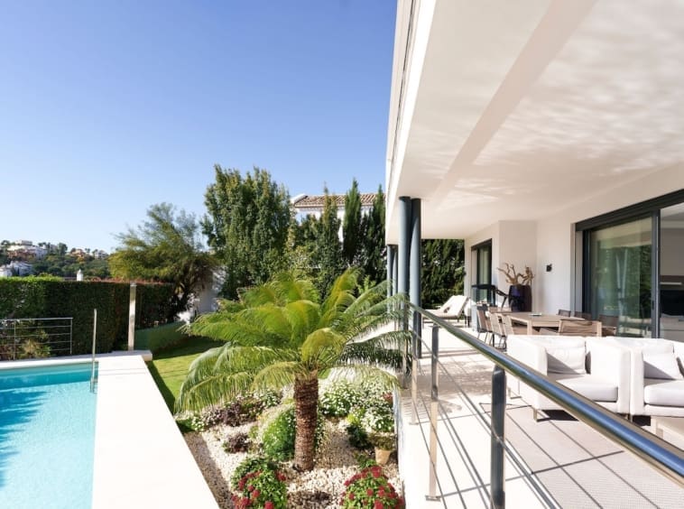 Villa Lea Eigentijdse Luxe en Privacy in Nueva Andalucia - MDR Luxury Homes