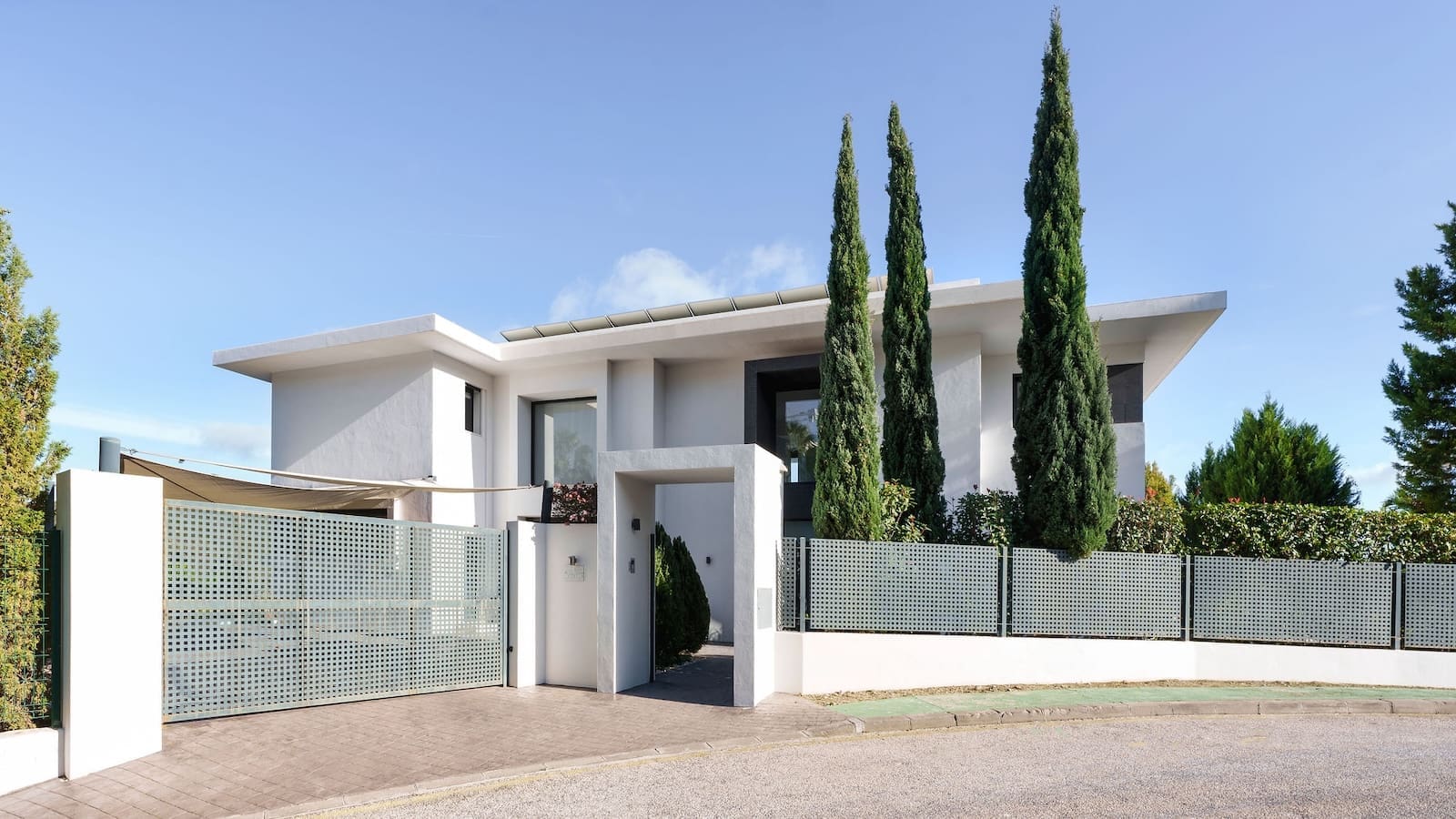 Villa Lea Eigentijdse Luxe en Privacy in Nueva Andalucia - MDR Luxury Homes