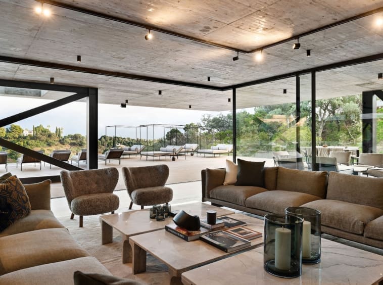 Adembenemende beelden van Villa Five, een moderne luxe villa in El Madroñal Gate 5, Benahavis, gepresenteerd door MDR Luxury Homes