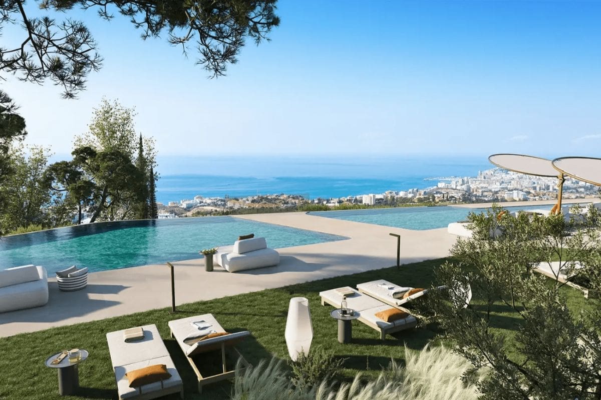 Panoramisch uitzicht op luxe vastgoed aan de Costa del Sol, gepresenteerd door MDR Luxury Homes