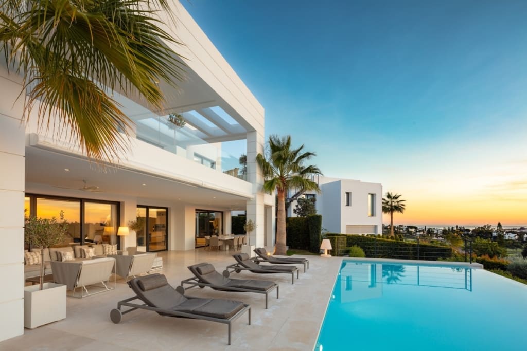 Los Olivos 5 Modern luxury villa with pool and panoramic views in Marbellas Golf Valley MDR Luxury Homes 16 | MDR Luxury Homes Los Olivos 5 Modern luxury villa with pool and panoramic views in Marbellas Golf Valley MDR Luxury Homes