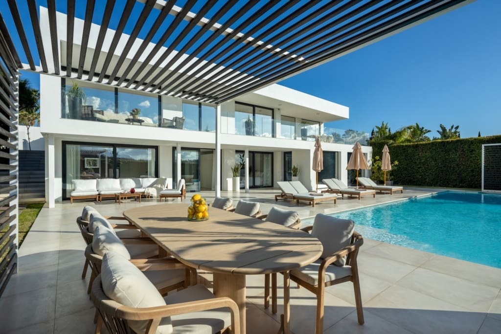 Luxury frontline golf villa Orion 51 in Nueva Andalucía offered by MDR Luxury Homes _V9A5898 | MDR Luxury Homes Luxury frontline golf villa Orion 51 in Nueva Andalucía, offered by MDR Luxury Homes.