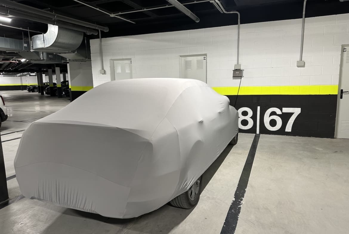 Move-in ready luxury apartment in Higuerón West with sea views and high-end finishes. For sale with MDR Luxury Homes.