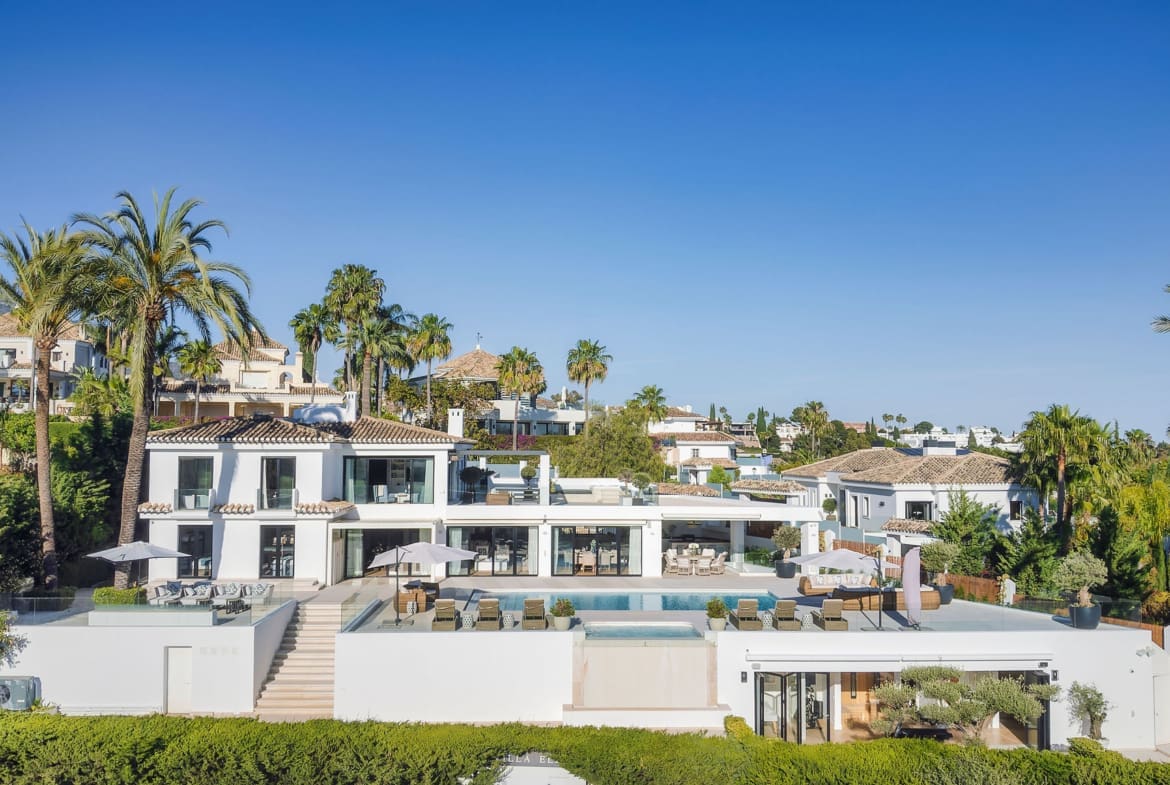 Villa Elba – luxury frontline golf villa in Los Naranjos, Marbella, presented by MDR Luxury Homes.