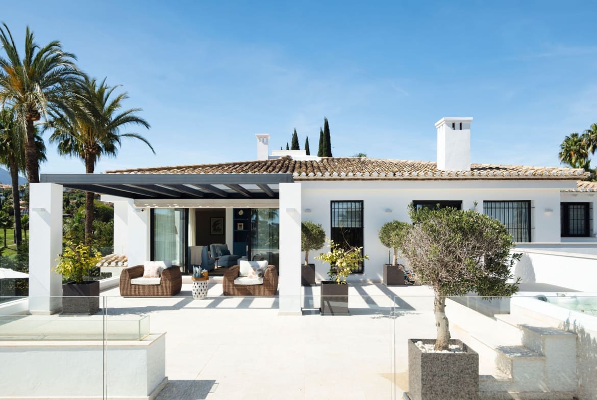 Villa Elba luxury frontline golf villa in Los Naranjos Marbella presented by MDR Luxury Homes 2 Villa Elba – luxury frontline golf villa in Los Naranjos, Marbella, presented by MDR Luxury Homes.